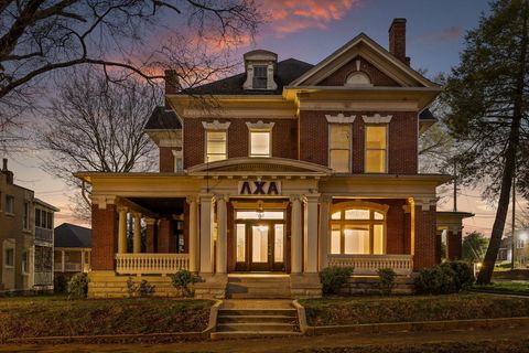 Photo of 926 Oak Street, Chattanooga, TN 37403 (MLS # 1529971)