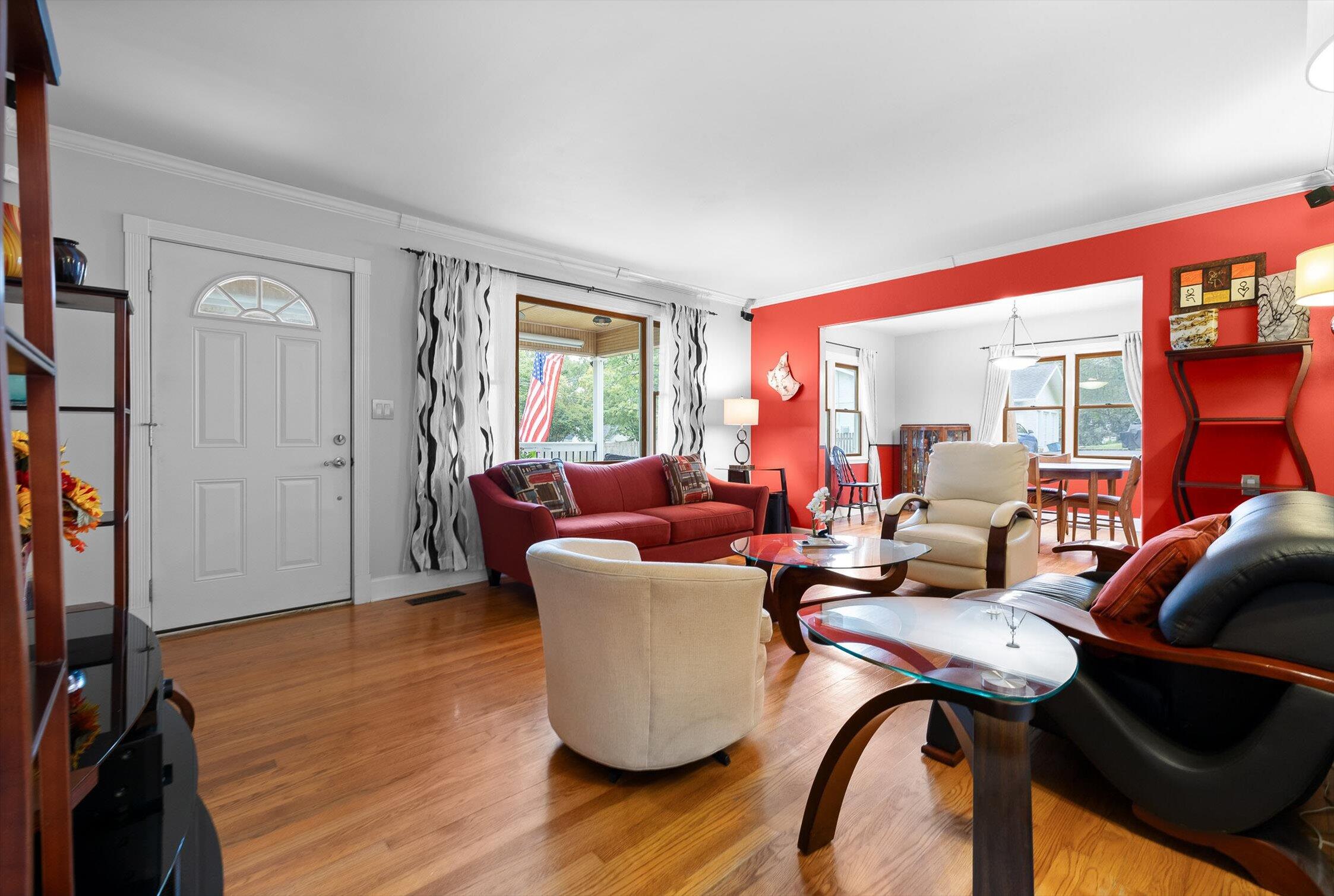 Chattanooga, Tennessee 37411, United States, 4 Bedrooms Bedrooms, ,2 BathroomsBathrooms,Residential,Pending,217696