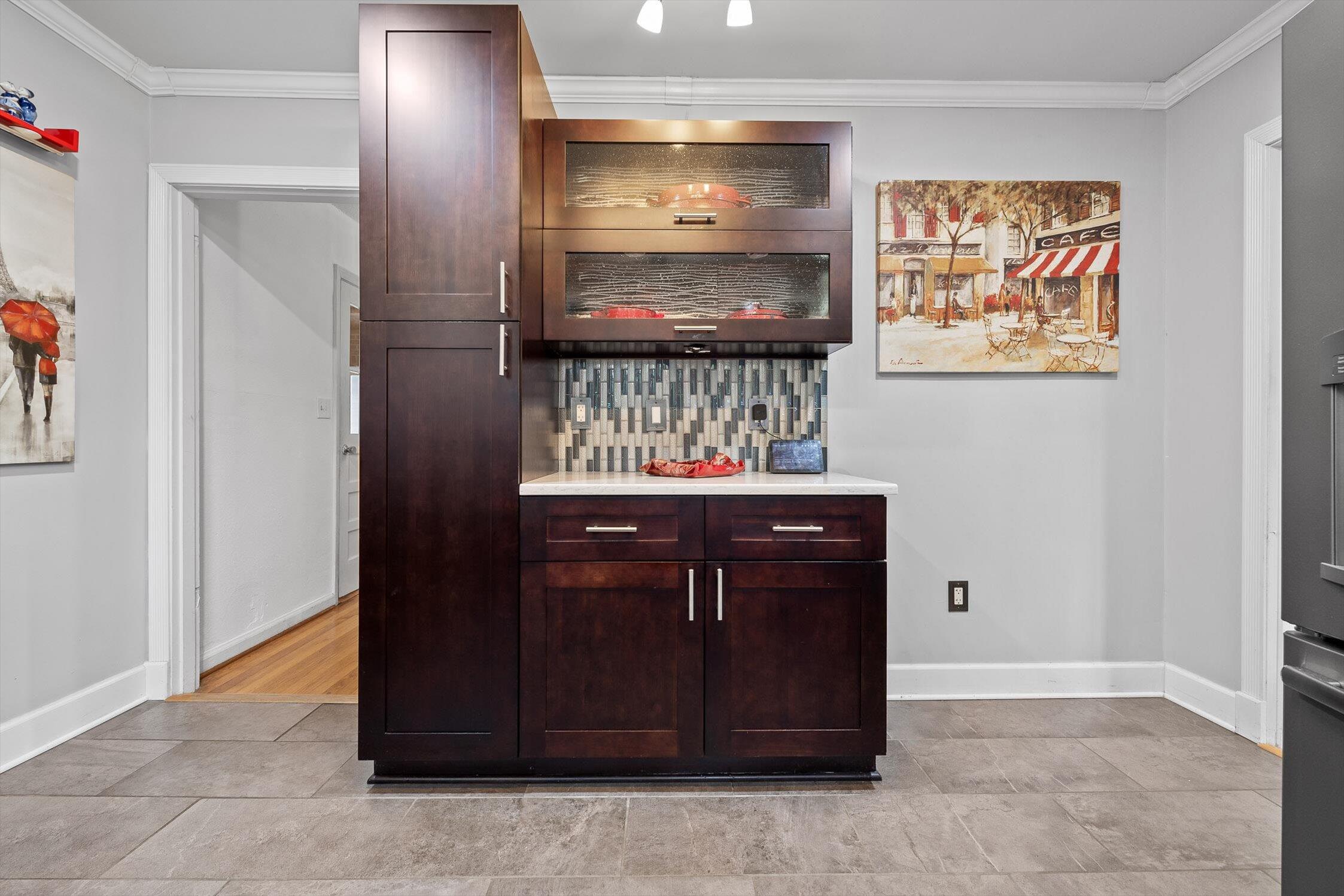 Chattanooga, Tennessee 37411, United States, 4 Bedrooms Bedrooms, ,2 BathroomsBathrooms,Residential,Pending,217696