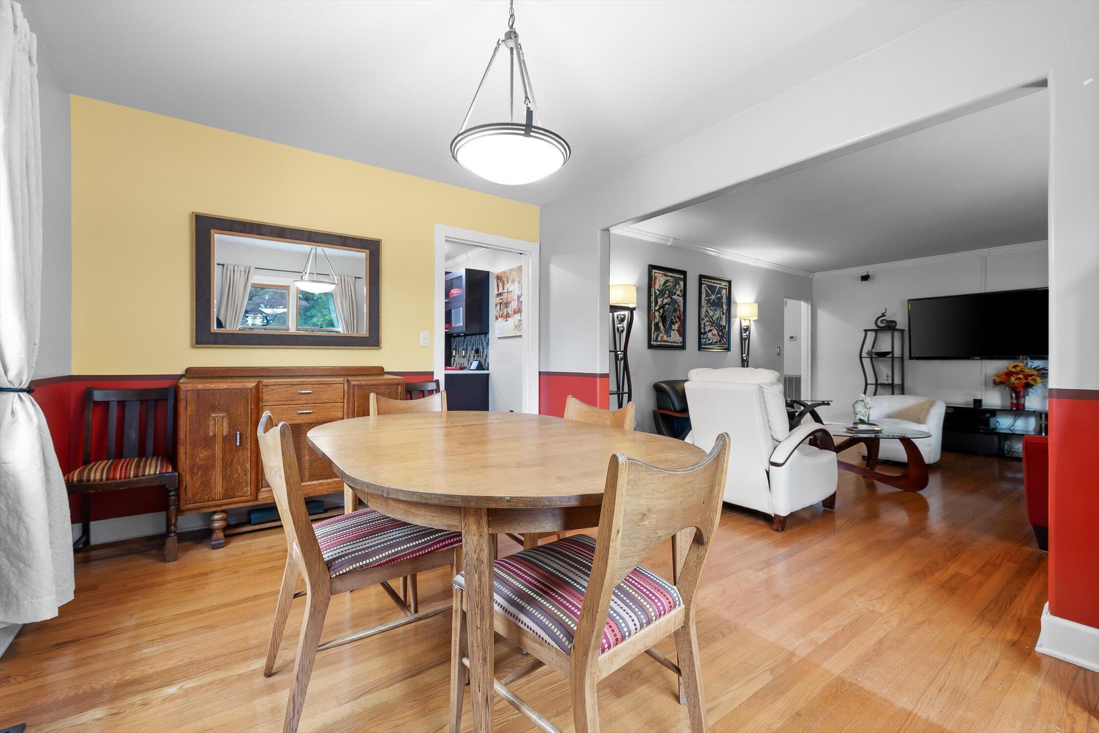 Chattanooga, Tennessee 37411, United States, 4 Bedrooms Bedrooms, ,2 BathroomsBathrooms,Residential,Pending,217696