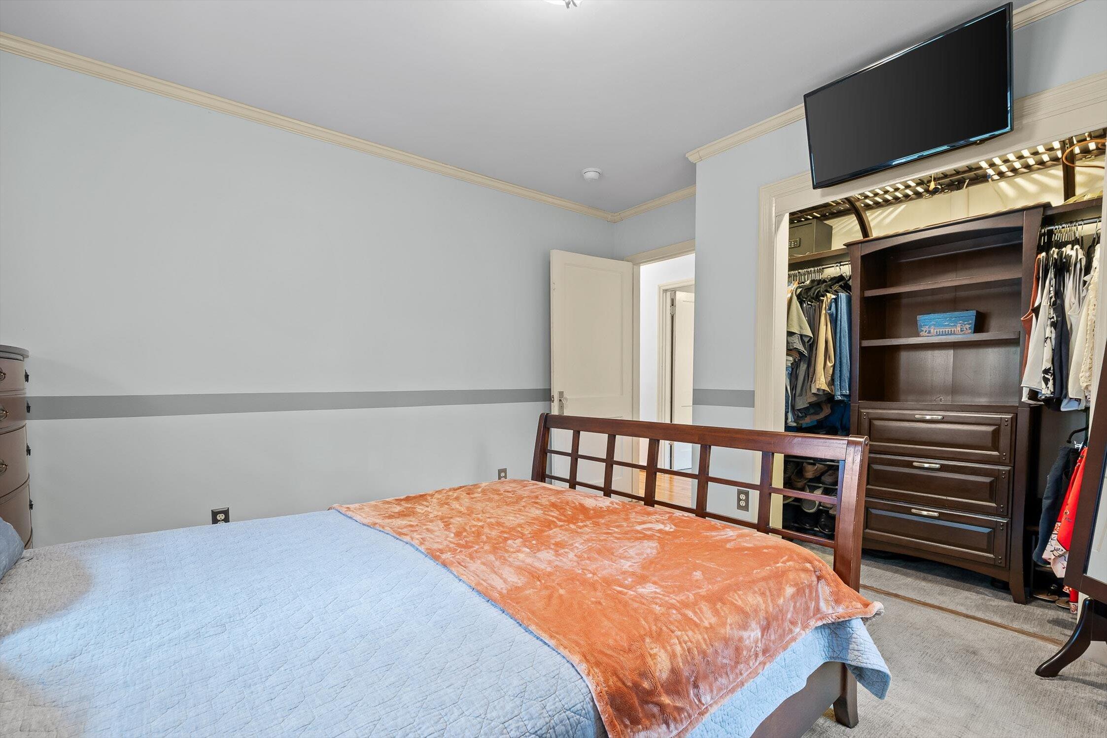 Chattanooga, Tennessee 37411, United States, 4 Bedrooms Bedrooms, ,2 BathroomsBathrooms,Residential,Pending,217696