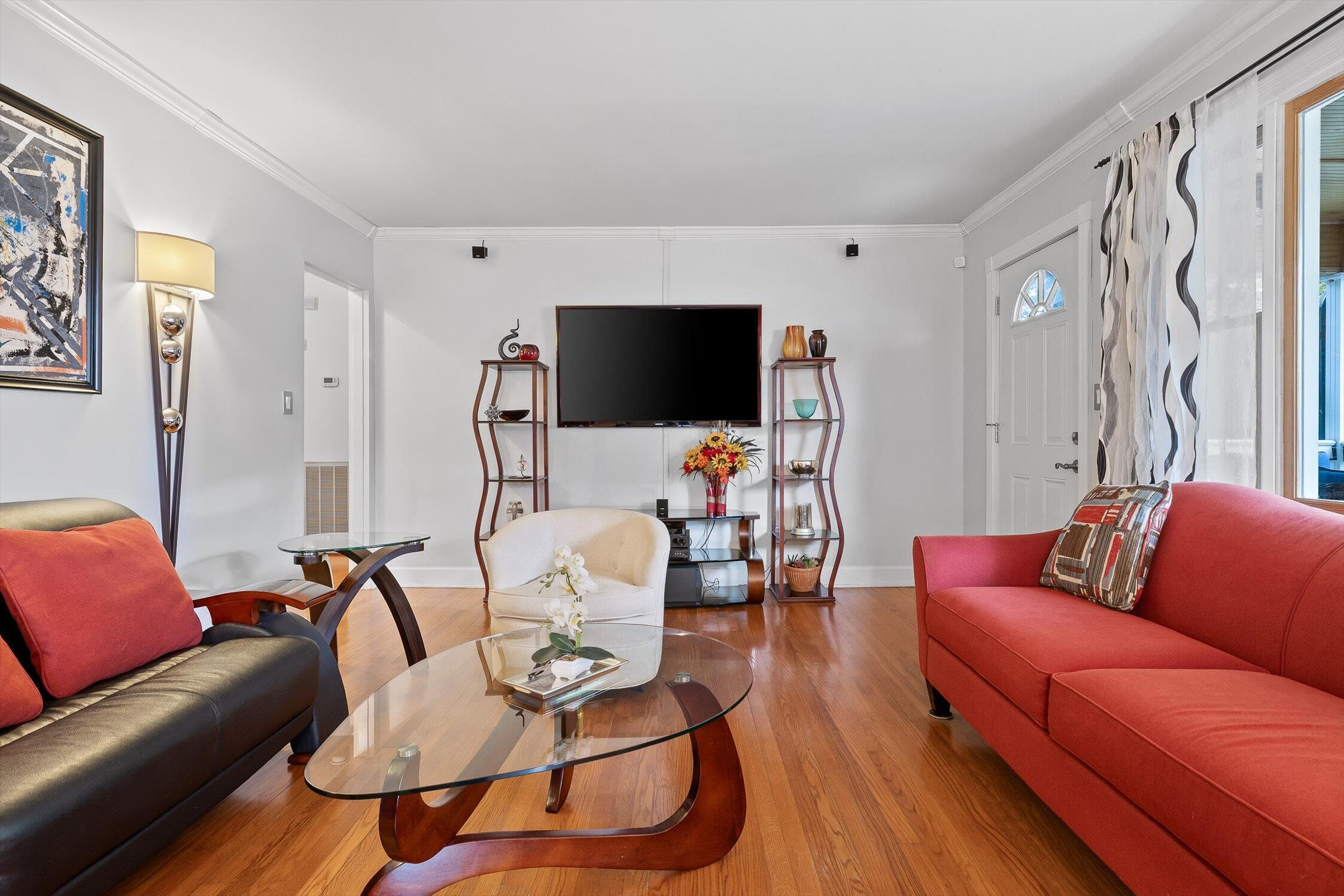 Chattanooga, Tennessee 37411, United States, 4 Bedrooms Bedrooms, ,2 BathroomsBathrooms,Residential,Pending,217696