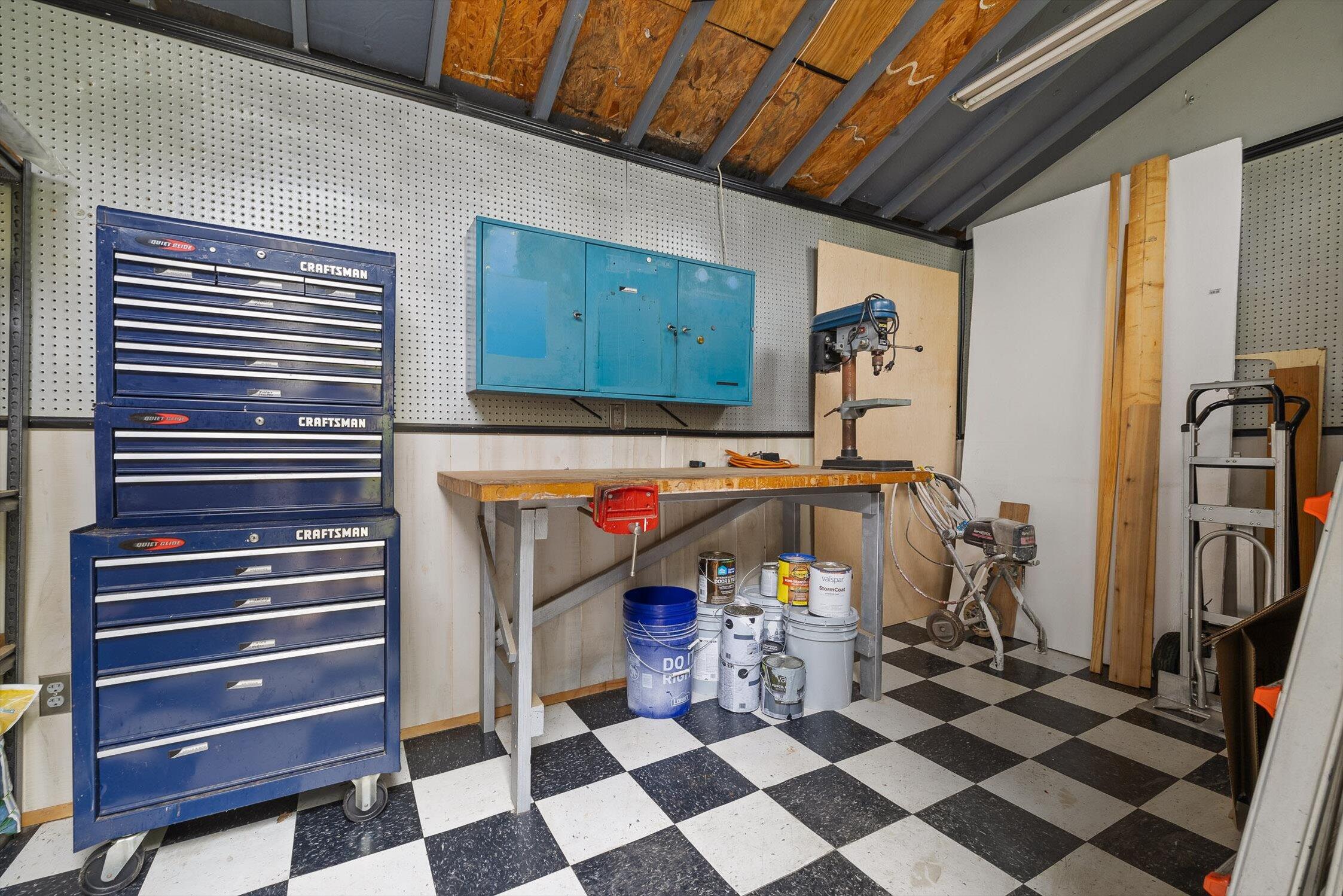 Chattanooga, Tennessee 37411, United States, 4 Bedrooms Bedrooms, ,2 BathroomsBathrooms,Residential,Pending,217696