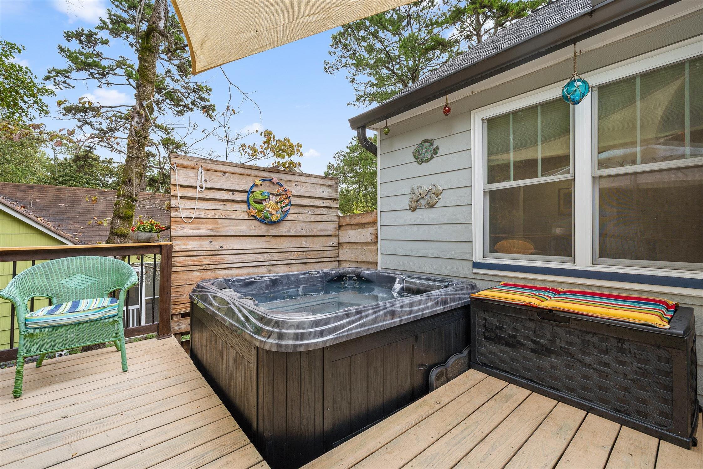 Chattanooga, Tennessee 37411, United States, 4 Bedrooms Bedrooms, ,2 BathroomsBathrooms,Residential,Pending,217696