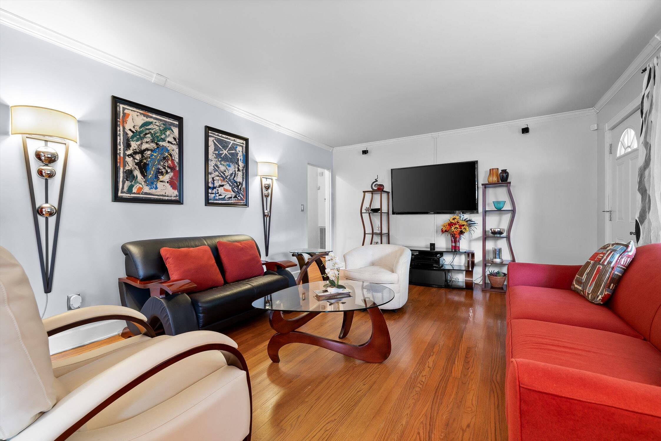 Chattanooga, Tennessee 37411, United States, 4 Bedrooms Bedrooms, ,2 BathroomsBathrooms,Residential,Pending,217696