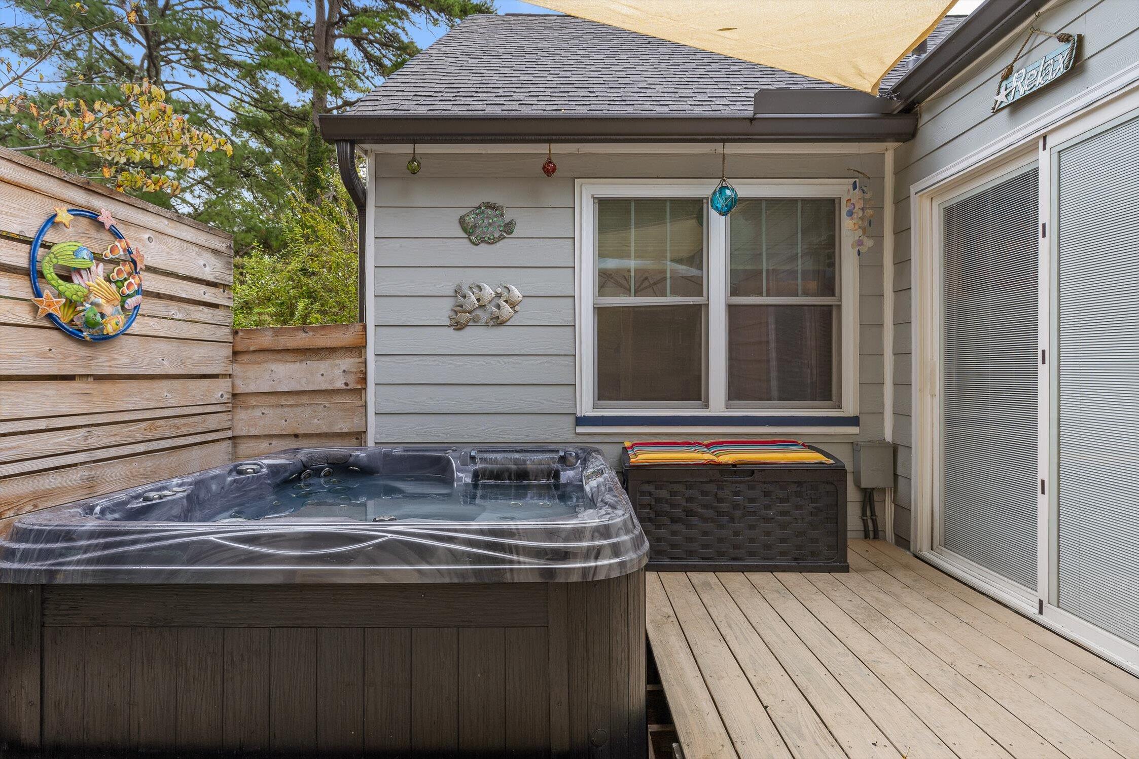 Chattanooga, Tennessee 37411, United States, 4 Bedrooms Bedrooms, ,2 BathroomsBathrooms,Residential,Pending,217696