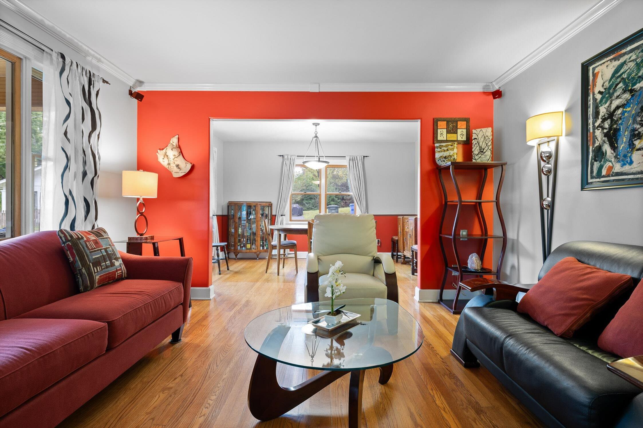 Chattanooga, Tennessee 37411, United States, 4 Bedrooms Bedrooms, ,2 BathroomsBathrooms,Residential,Pending,217696