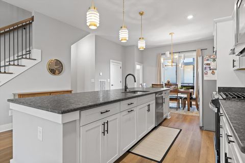 Tiny photo for 725 Burnside Place, Chattanooga, TN 37408 (MLS # 1527044)