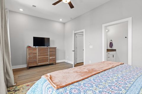 Tiny photo for 725 Burnside Place, Chattanooga, TN 37408 (MLS # 1527044)