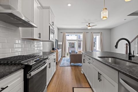 Tiny photo for 725 Burnside Place, Chattanooga, TN 37408 (MLS # 1527044)