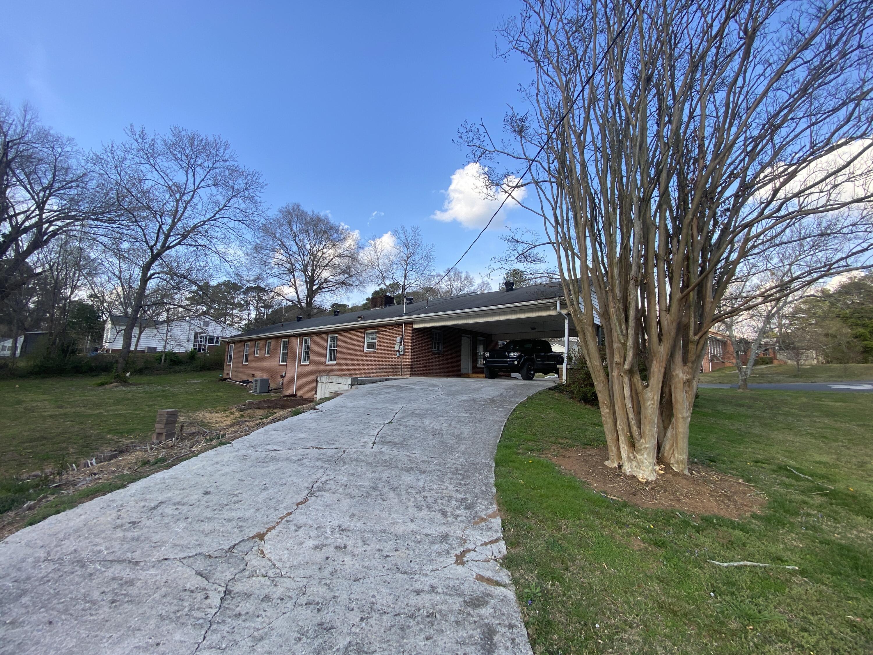924 Stoneleigh Road, Dalton, Georgia image 3
