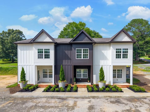 Townhouse For Sale - 625 Izzy Grace Way<br/> Chattanooga, TN 37412