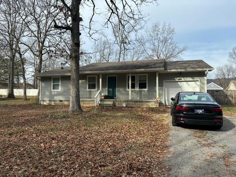 Photo of 100 Hickory Street, Trenton, GA 30752 (MLS # 1526599)