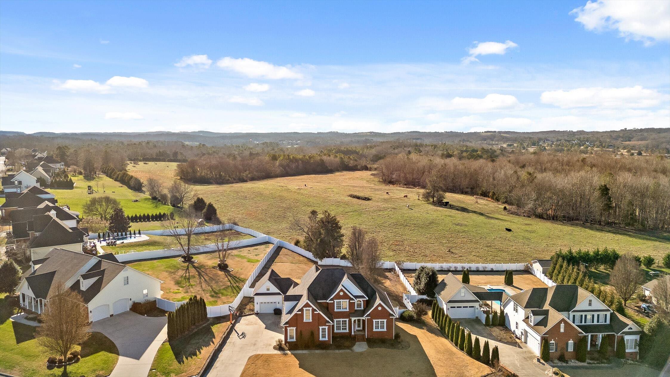 276 Covenant Drive NE