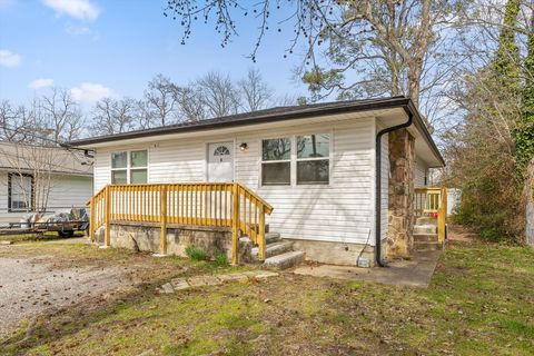Photo of 4331 Lazard Street, Chattanooga, TN 37412 (MLS # 1529920)