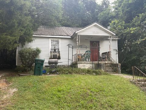 Photo of 2600 Andrews Street, Chattanooga, TN 37406 (MLS # 1527997)