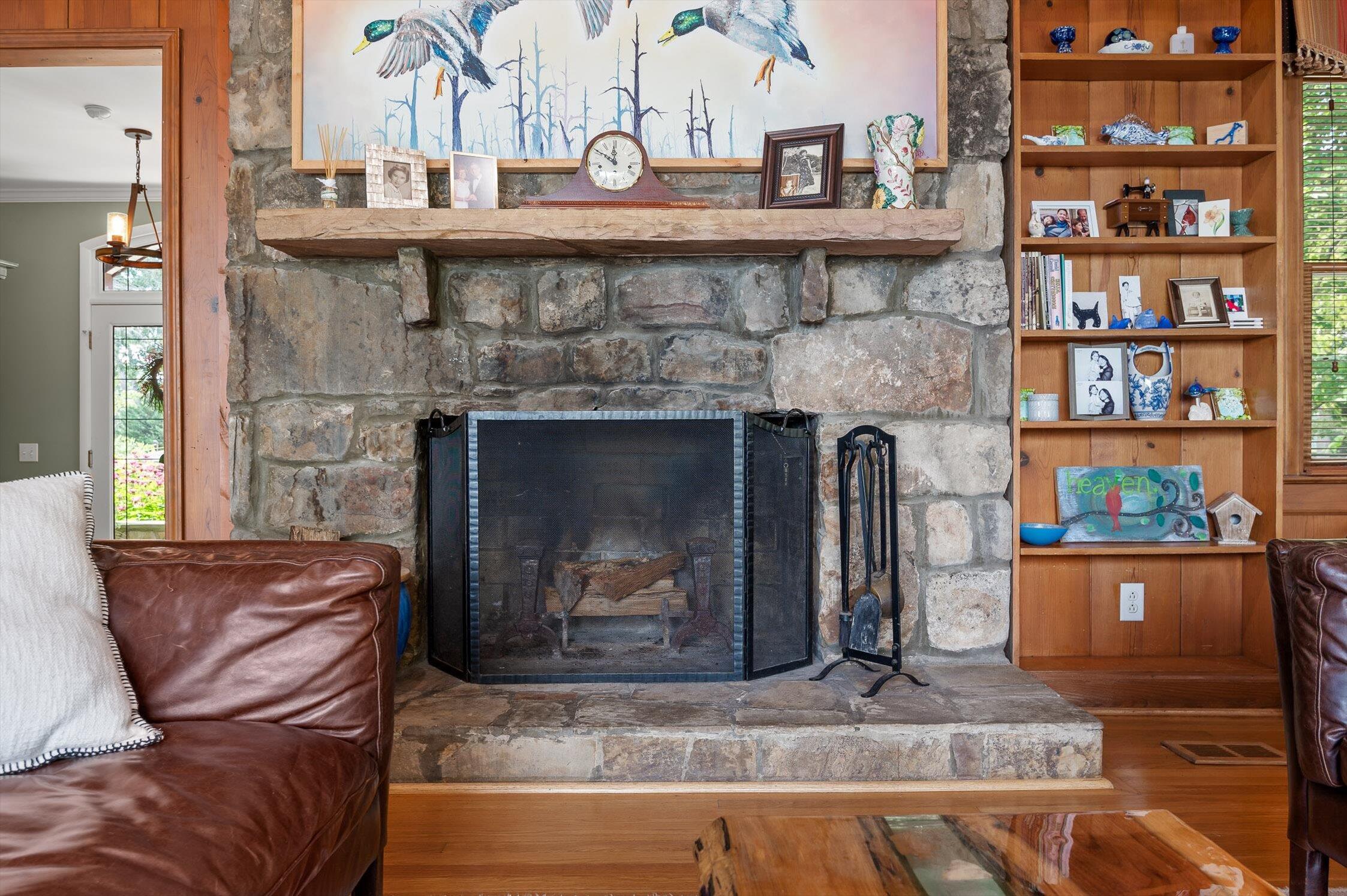 Signal Mountain, Tennessee 37377, United States, 6 Bedrooms Bedrooms, ,5 BathroomsBathrooms,Residential,Active,165755