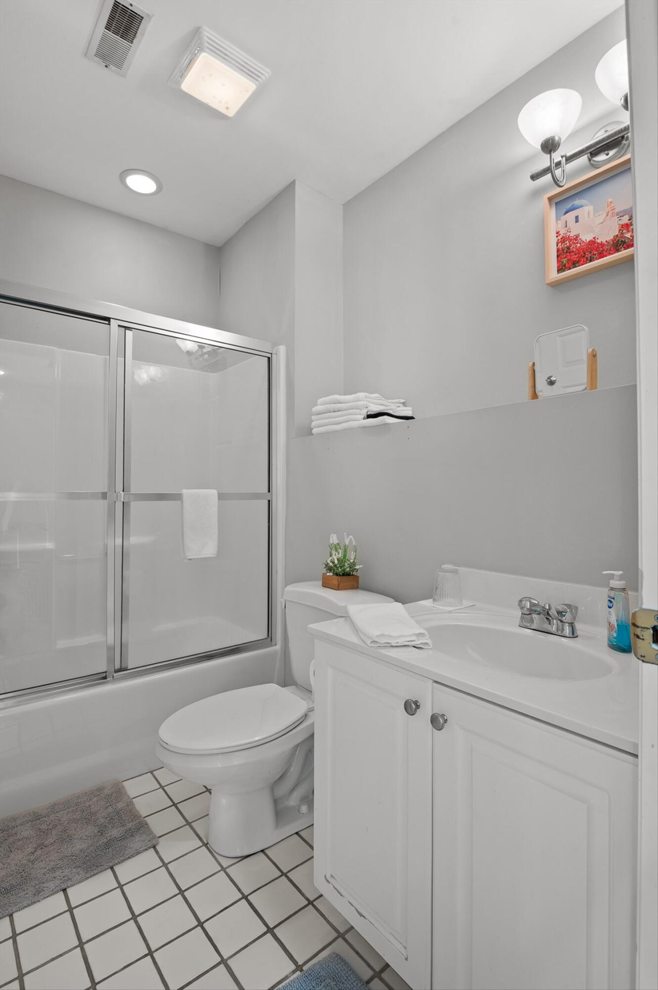 Signal Mountain, Tennessee 37377, United States, 6 Bedrooms Bedrooms, ,5 BathroomsBathrooms,Residential,Active,165755