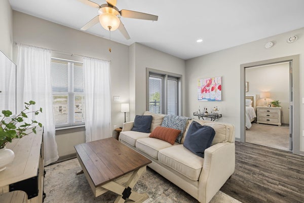 782 RIVERFRONT PKWY APT 416, CHATTANOOGA, TN 37402 - Image 5eb3abc5121bf0773cbb2e2763c9bb5b/1167348144