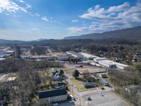 Tiny photo for 4024 Highland Avenue, Chattanooga, TN 37410 (MLS # 1527933)