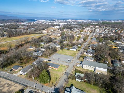 Tiny photo for 4024 Highland Avenue, Chattanooga, TN 37410 (MLS # 1527933)