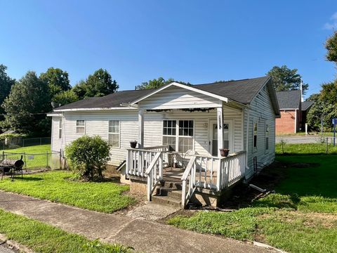 Homes For Sale - 5300 Slayton Avenue<br/> Chattanooga, TN 37416