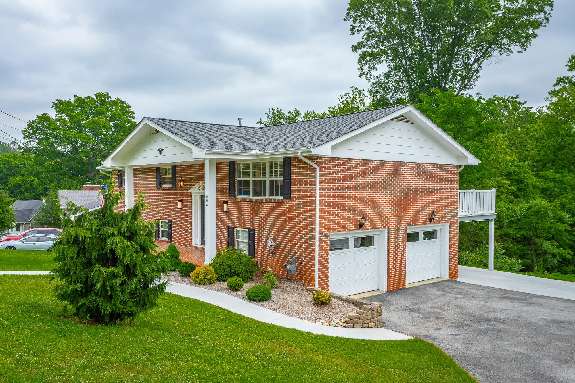1006 Ravencrest Drive, Chattanooga, Tennessee image 2
