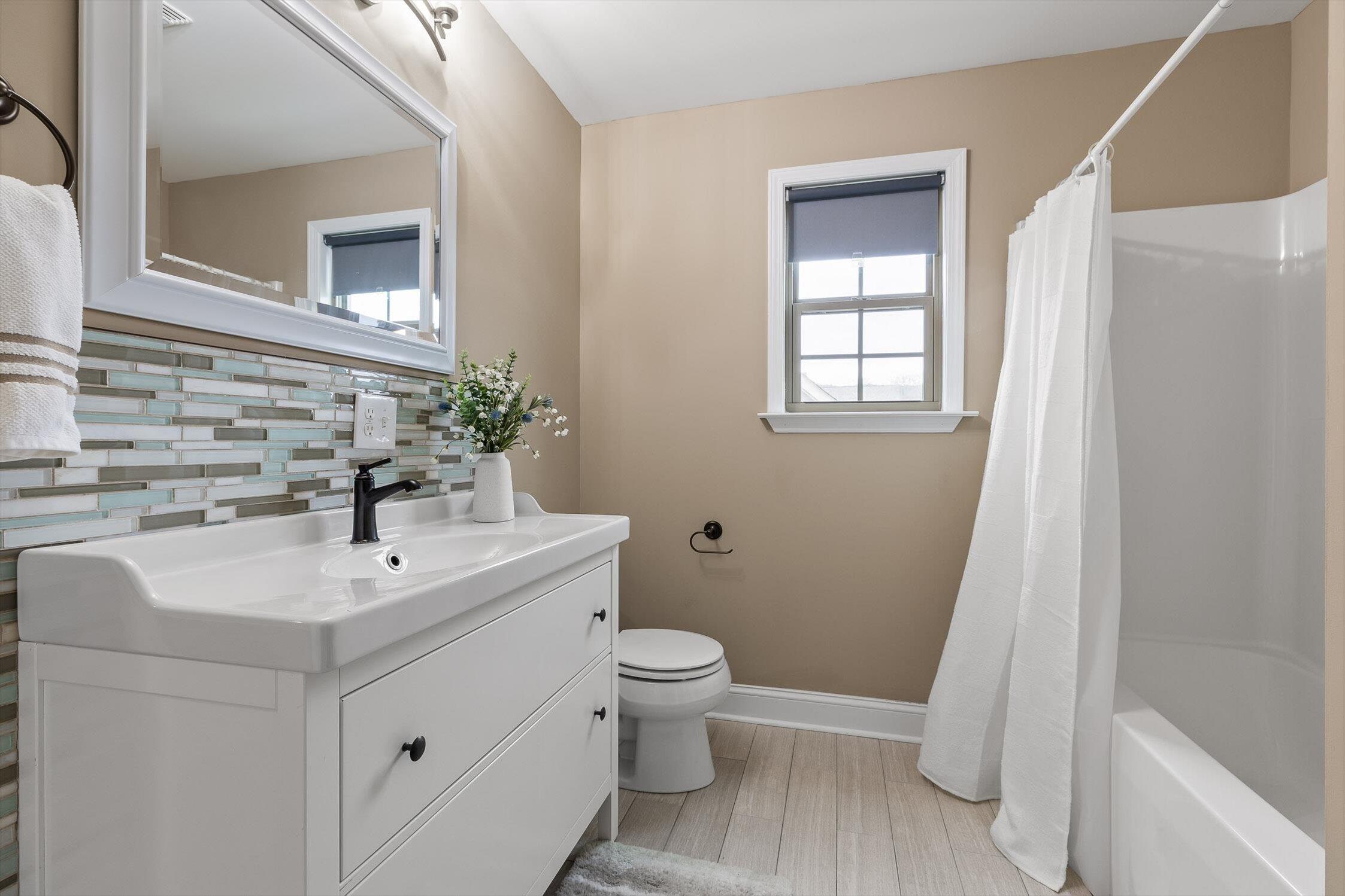 Ooltewah, Tennessee 37363, United States, 4 Bedrooms Bedrooms, ,3 BathroomsBathrooms,Residential,Coming Soon,241011