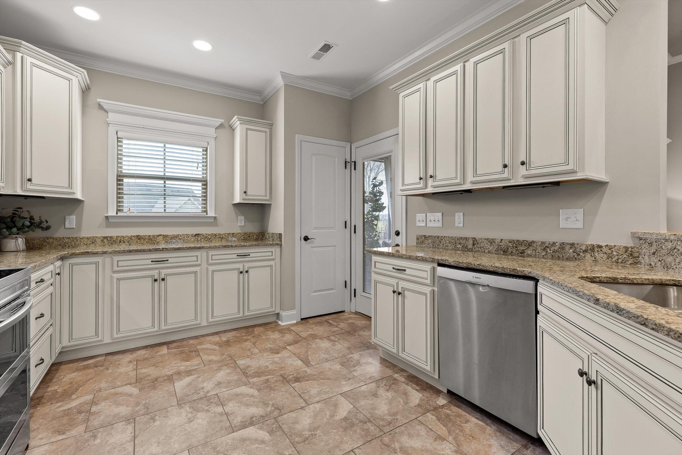 Ooltewah, Tennessee 37363, United States, 4 Bedrooms Bedrooms, ,3 BathroomsBathrooms,Residential,Coming Soon,241011