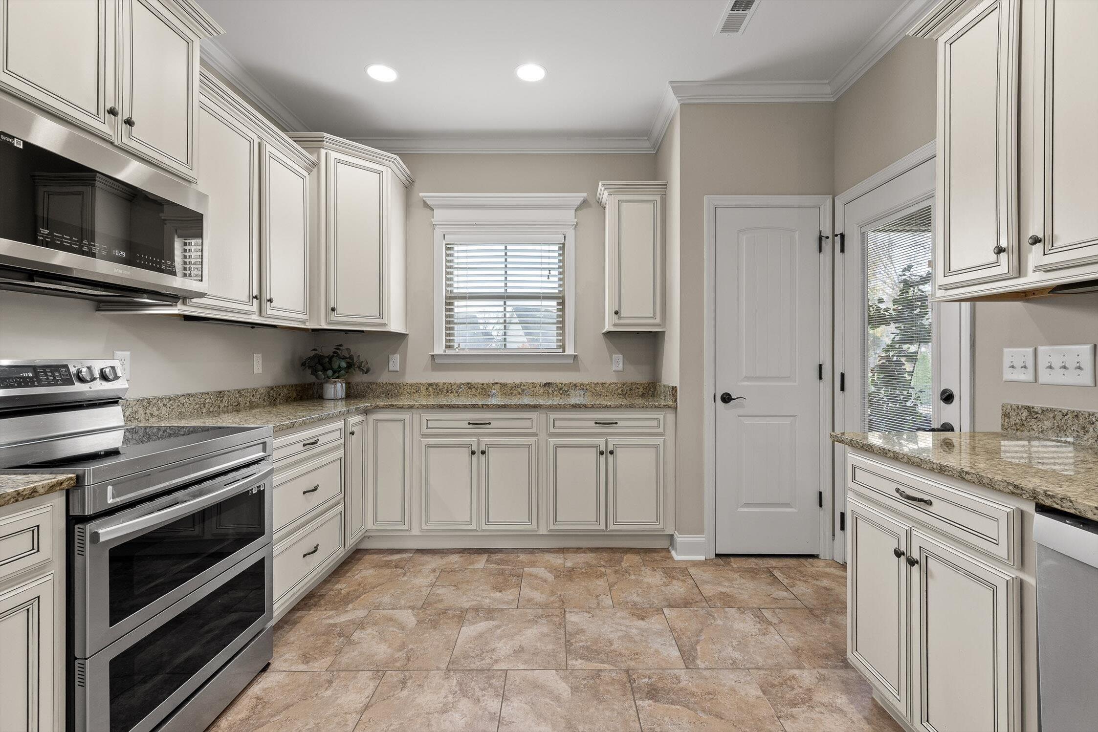 Ooltewah, Tennessee 37363, United States, 4 Bedrooms Bedrooms, ,3 BathroomsBathrooms,Residential,Coming Soon,241011