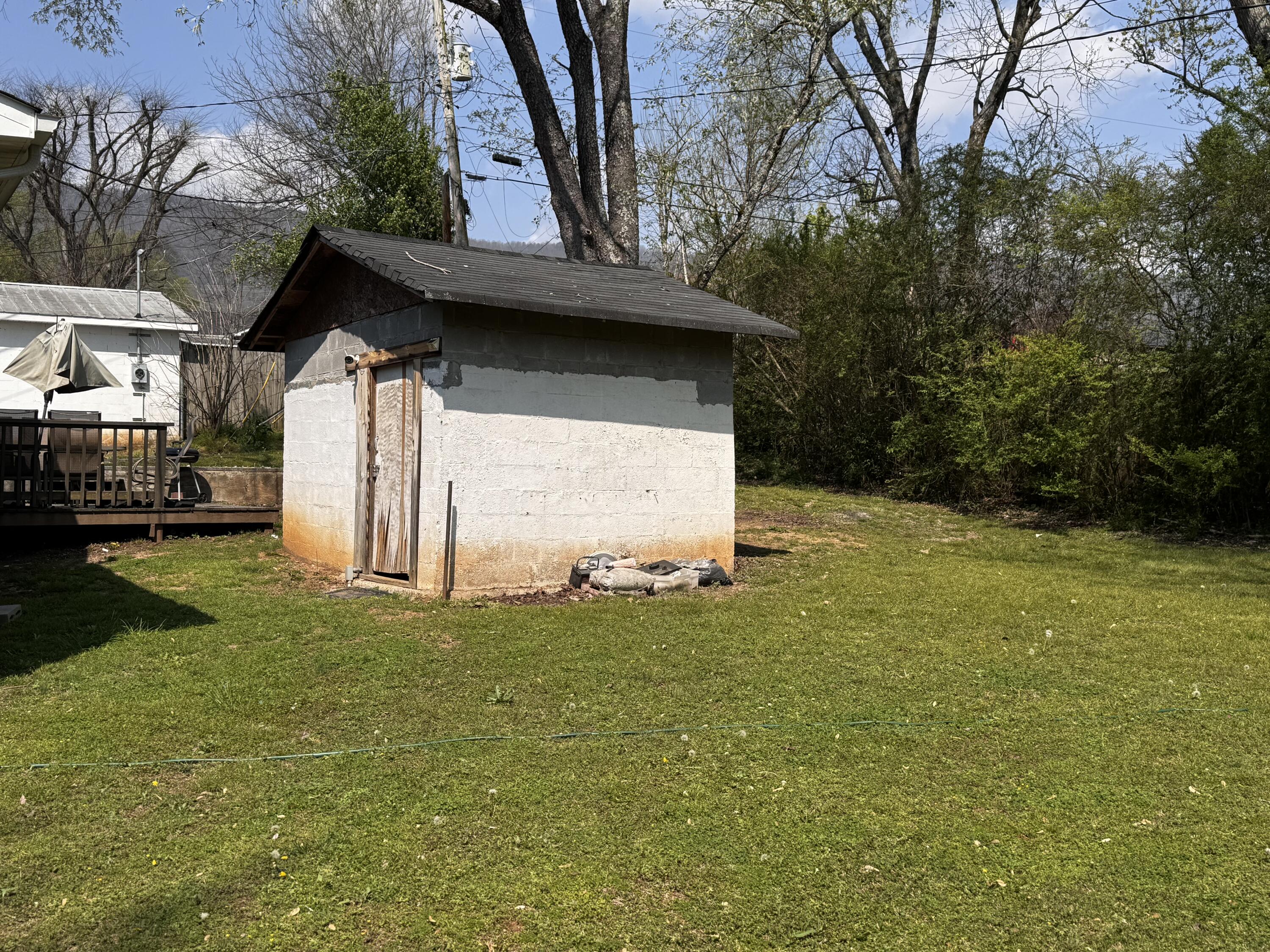 169 E Maryland Avenue