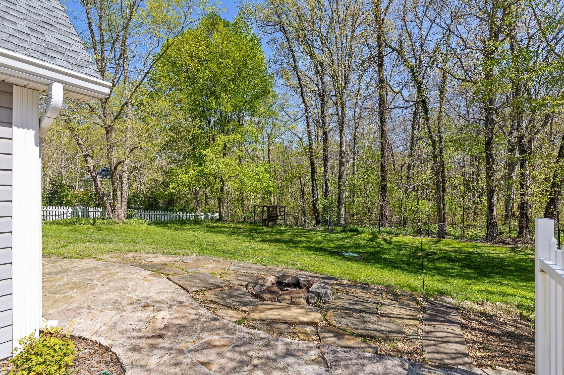 323 Bluff View Avenue, Signal Mountain, Tennessee image 37