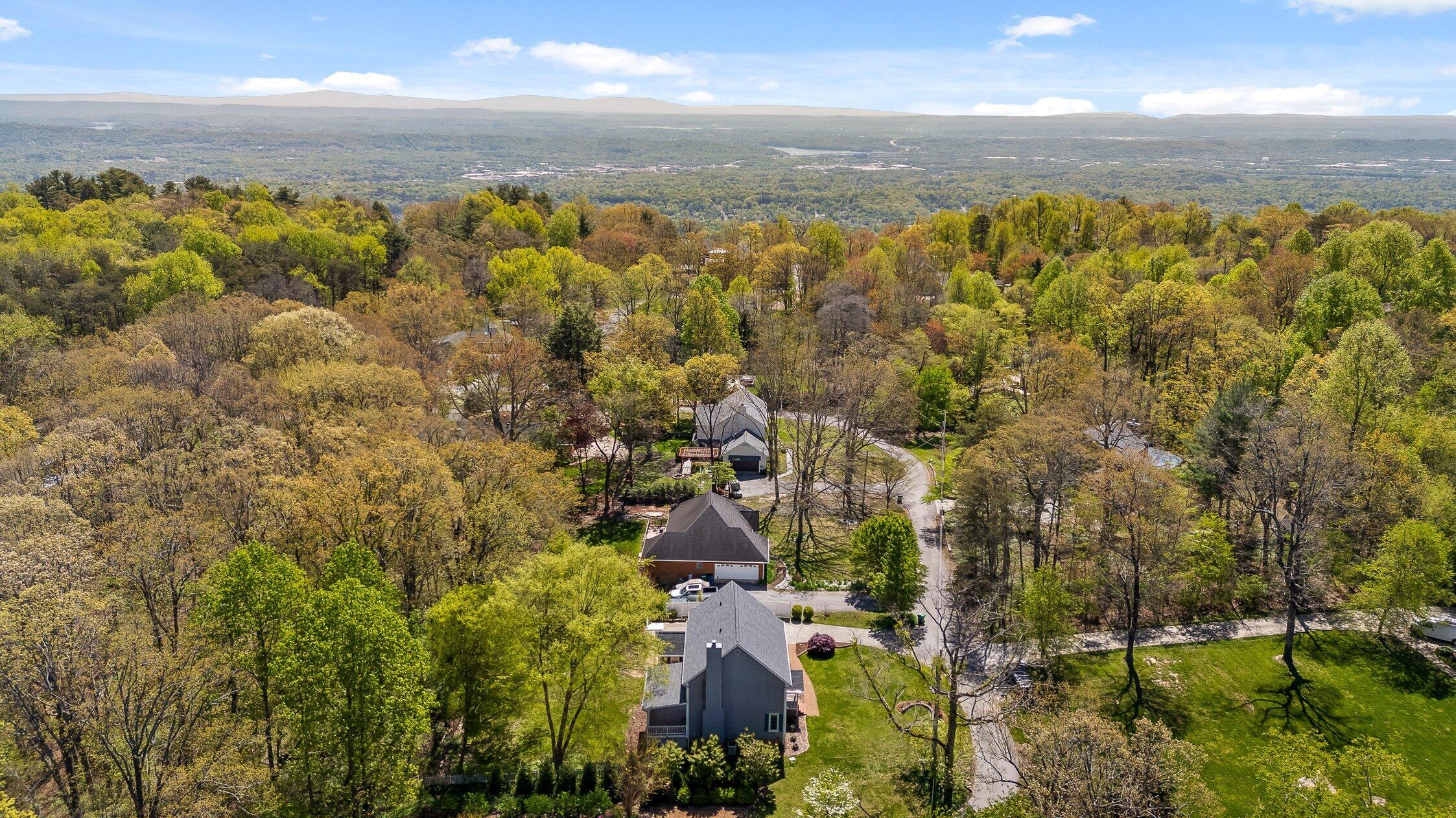 323 Bluff View Avenue, Signal Mountain, Tennessee image 48