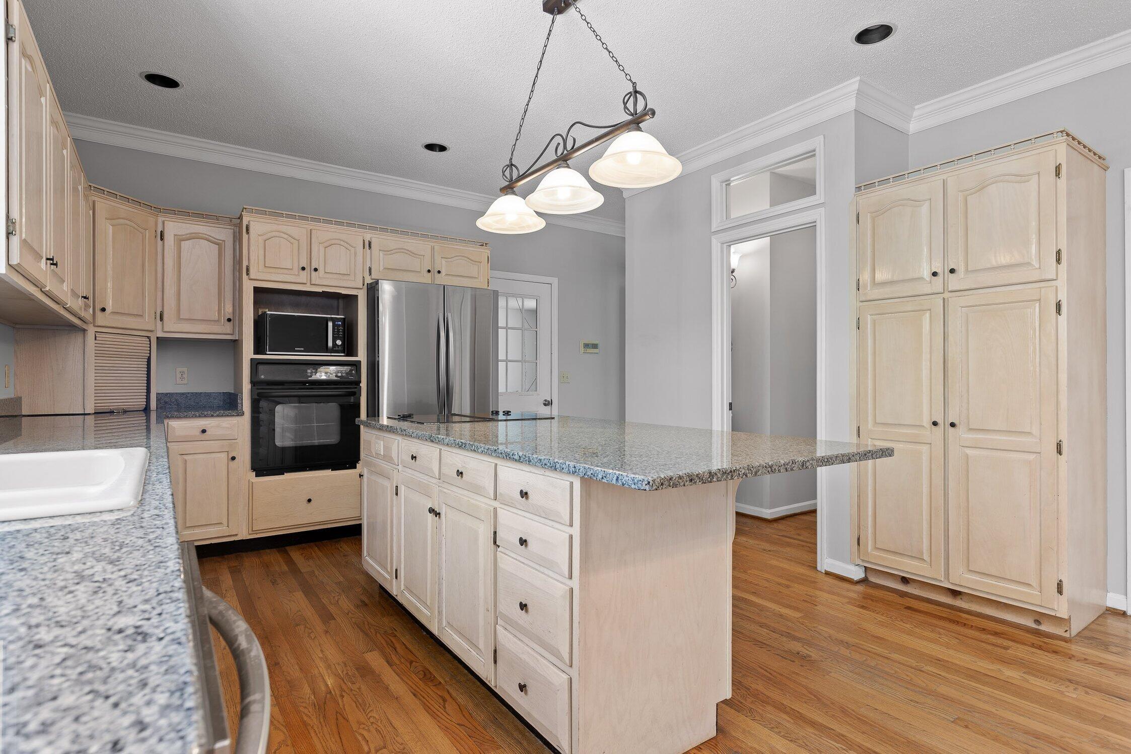 323 Bluff View Avenue, Signal Mountain, Tennessee image 16