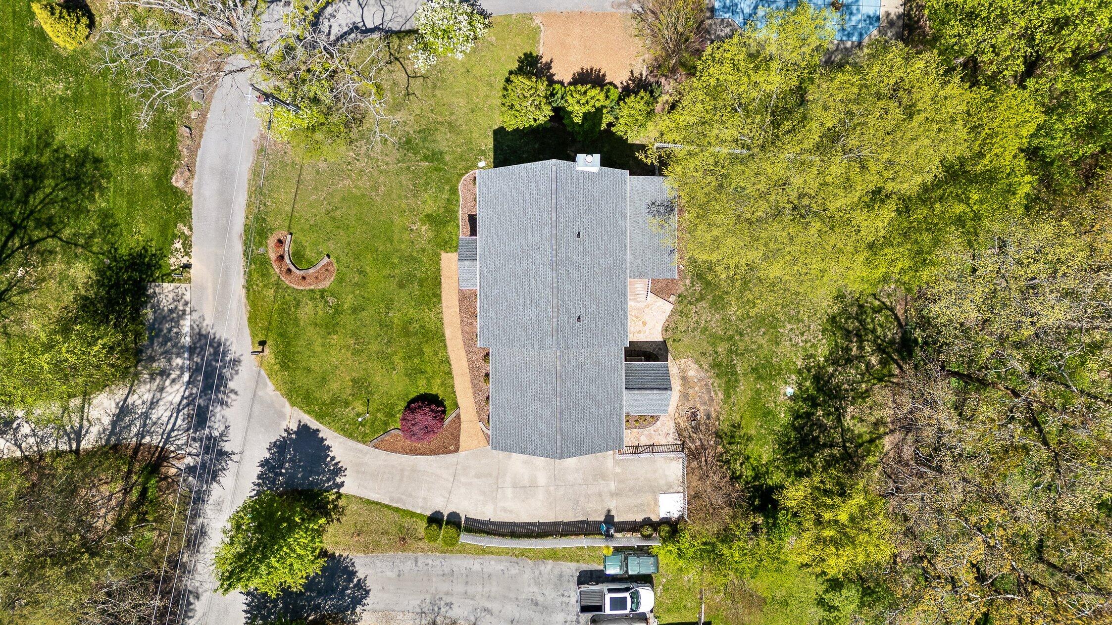323 Bluff View Avenue, Signal Mountain, Tennessee image 39