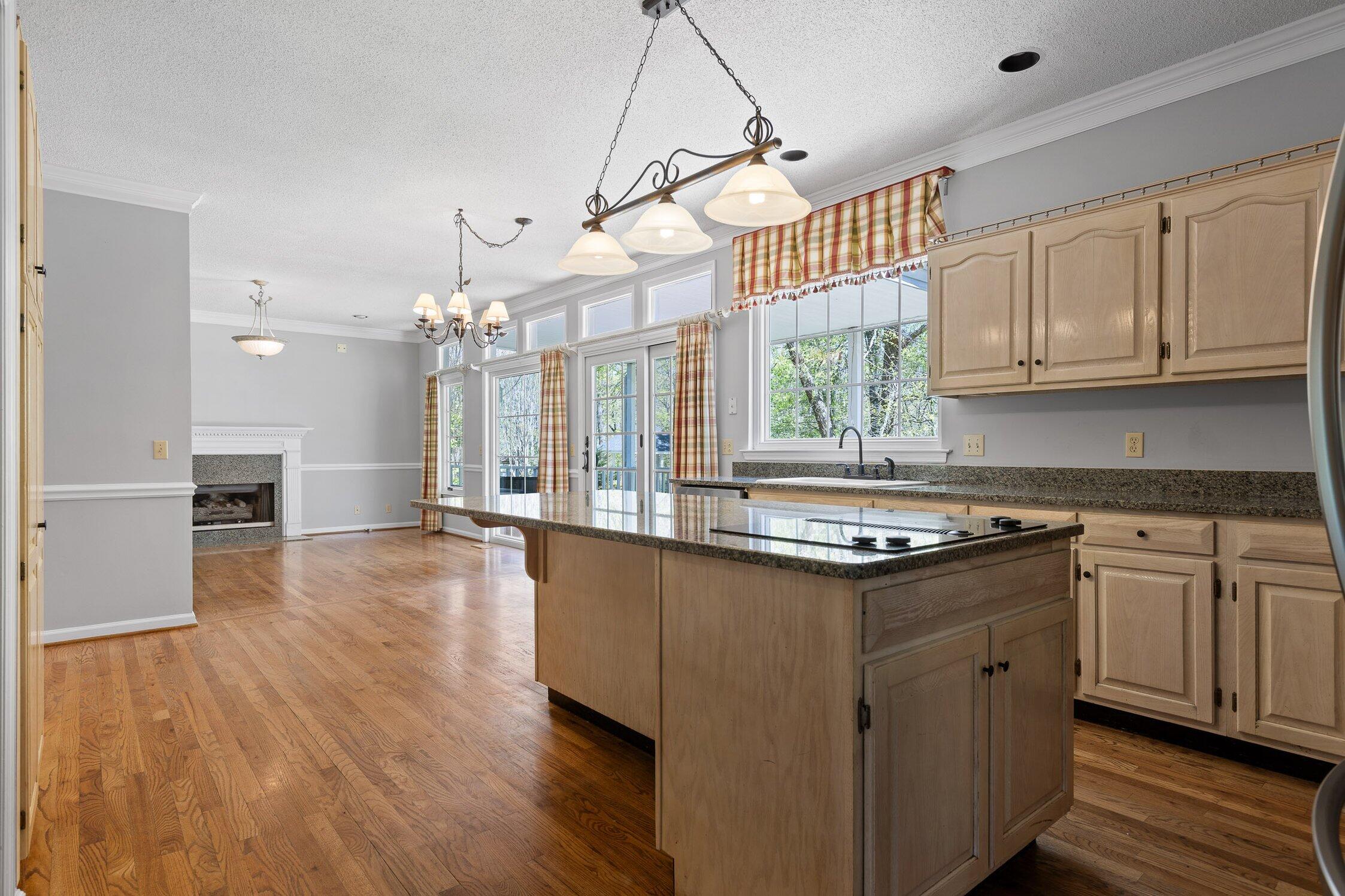 323 Bluff View Avenue, Signal Mountain, Tennessee image 14