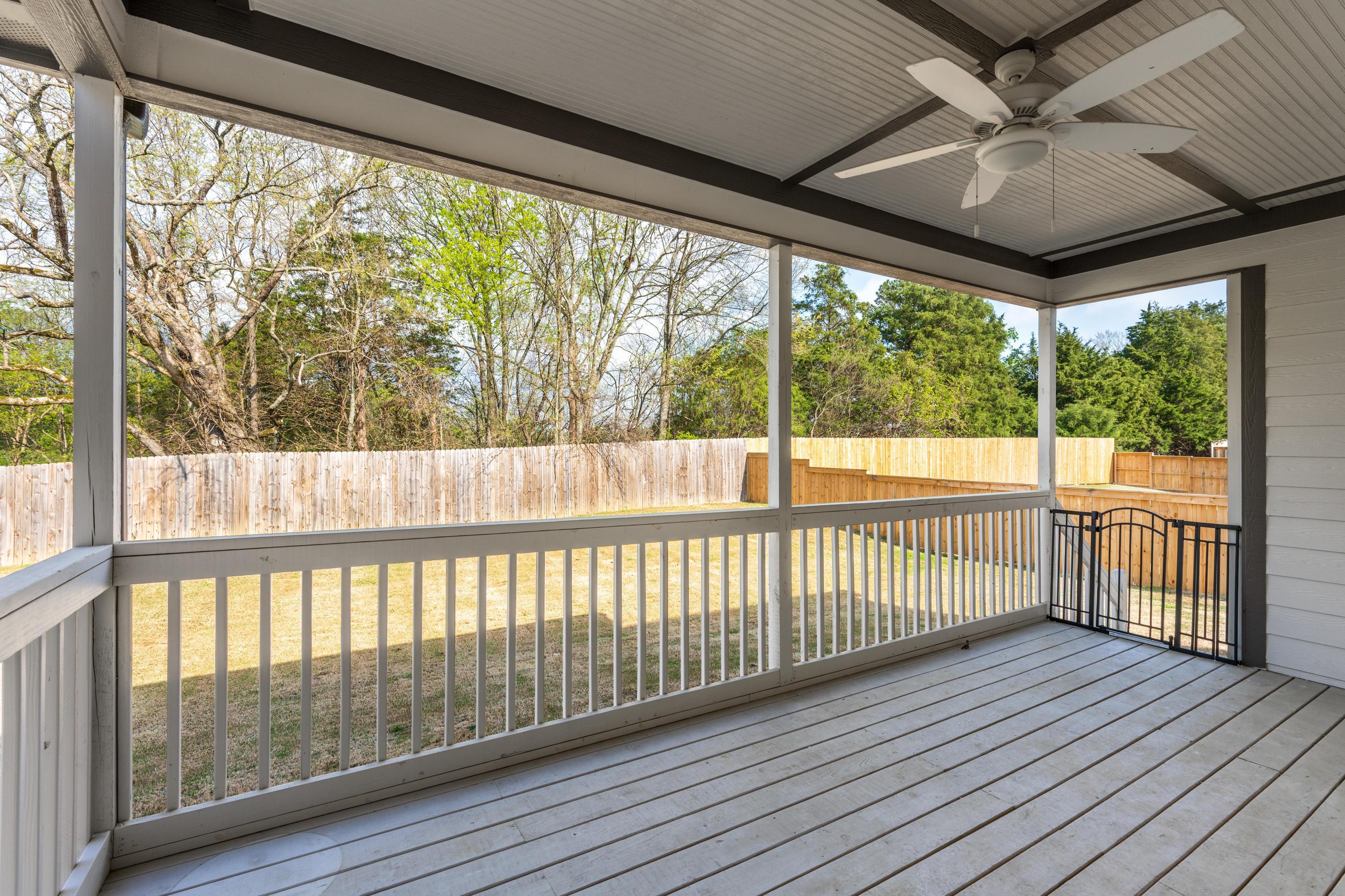 8906 Silver Maple Drive, Ooltewah, Tennessee image 5