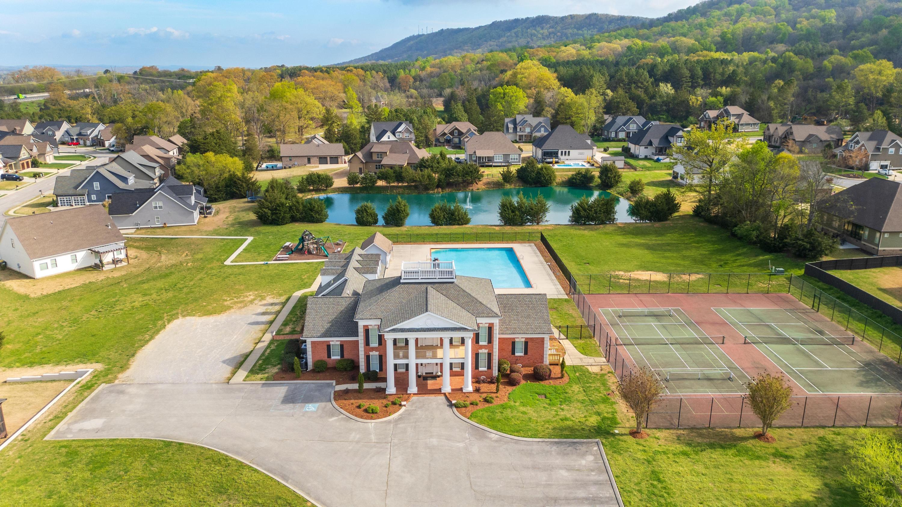 8906 Silver Maple Drive, Ooltewah, Tennessee image 12