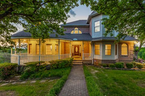 Photo of 817 Harris Drive, Chattanooga, TN 37412 (MLS # 1532871)