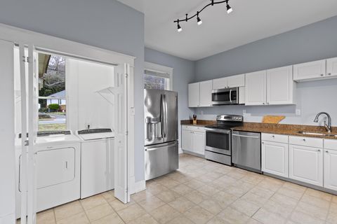 Tiny photo for 5720 Saint Elmo Avenue, Chattanooga, TN 37409 (MLS # 1530768)