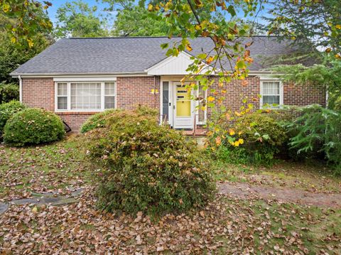 Photo of 711 Mauldeth Road, Chattanooga, TN 37415 (MLS # 1520544)
