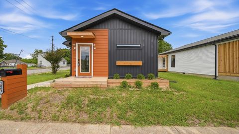 Photo of 2001 Jackson Street, Chattanooga, TN 37404 (MLS # 1535168)