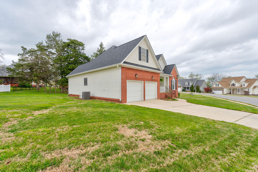 200 Hunting Ridge Circle