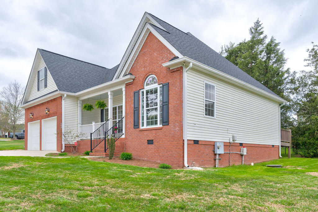 200 Hunting Ridge Circle