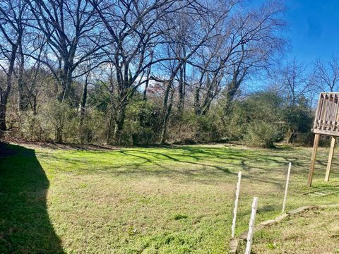 Tiny photo for 3412 Roberts Road, Chattanooga, TN 37416 (MLS # 1526563)