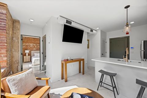 Photo of 117 E 7th Street, Chattanooga, TN 37402 (MLS # 1517594)