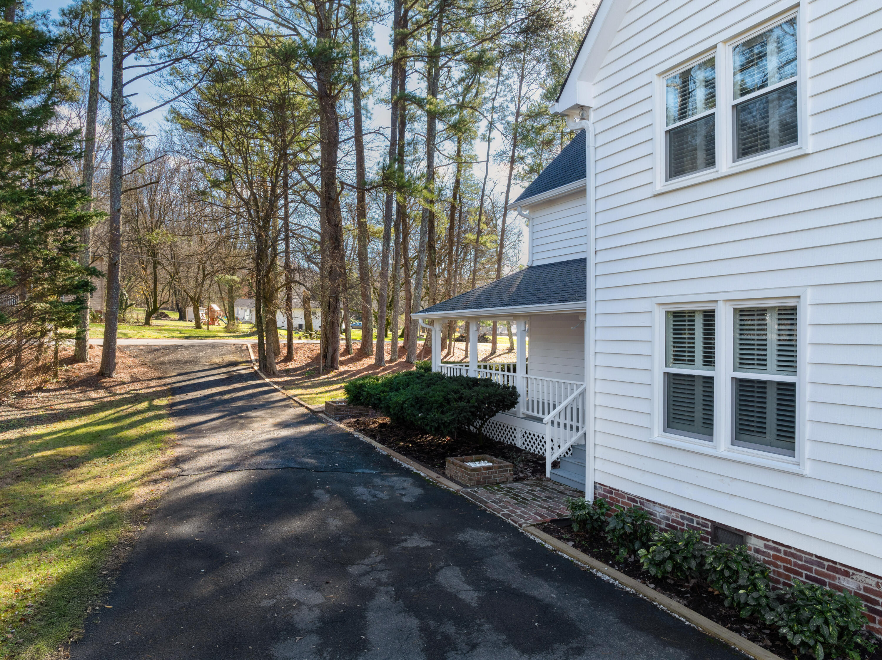 703 Hathaway Drive, Signal Mountain, Tennessee image 48