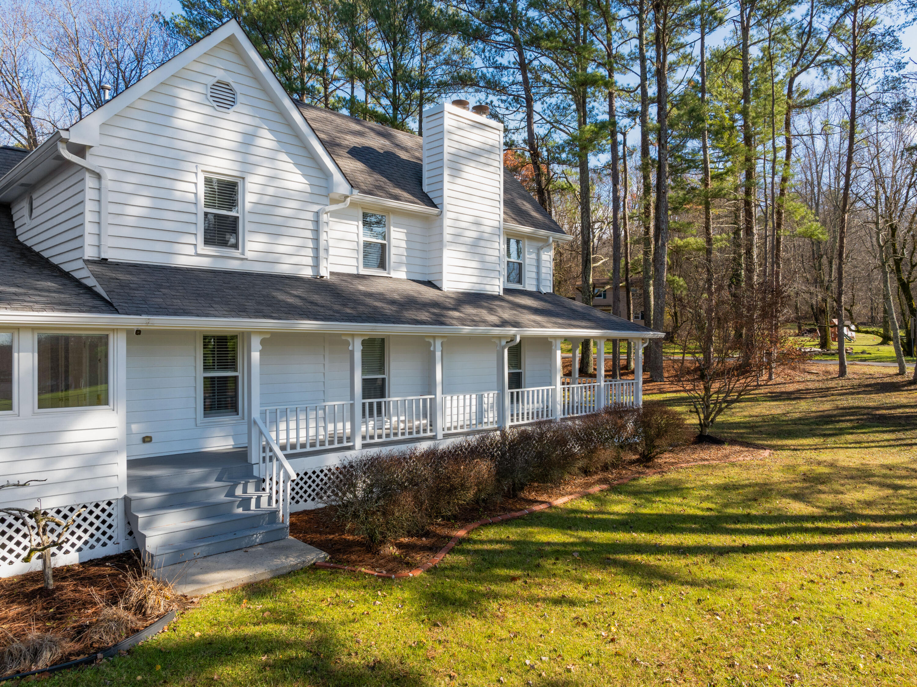 703 Hathaway Drive, Signal Mountain, Tennessee image 6