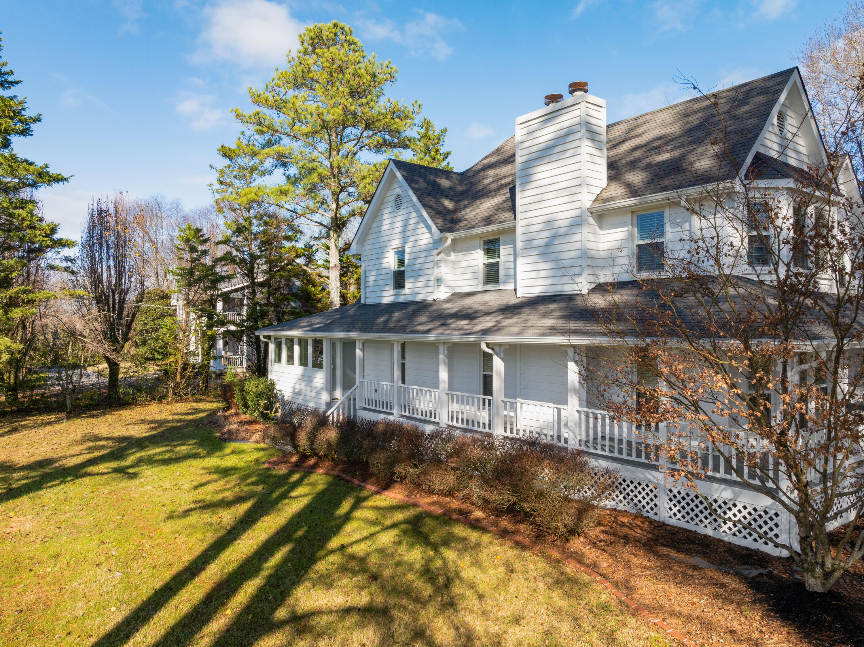 703 Hathaway Drive, Signal Mountain, Tennessee image 5