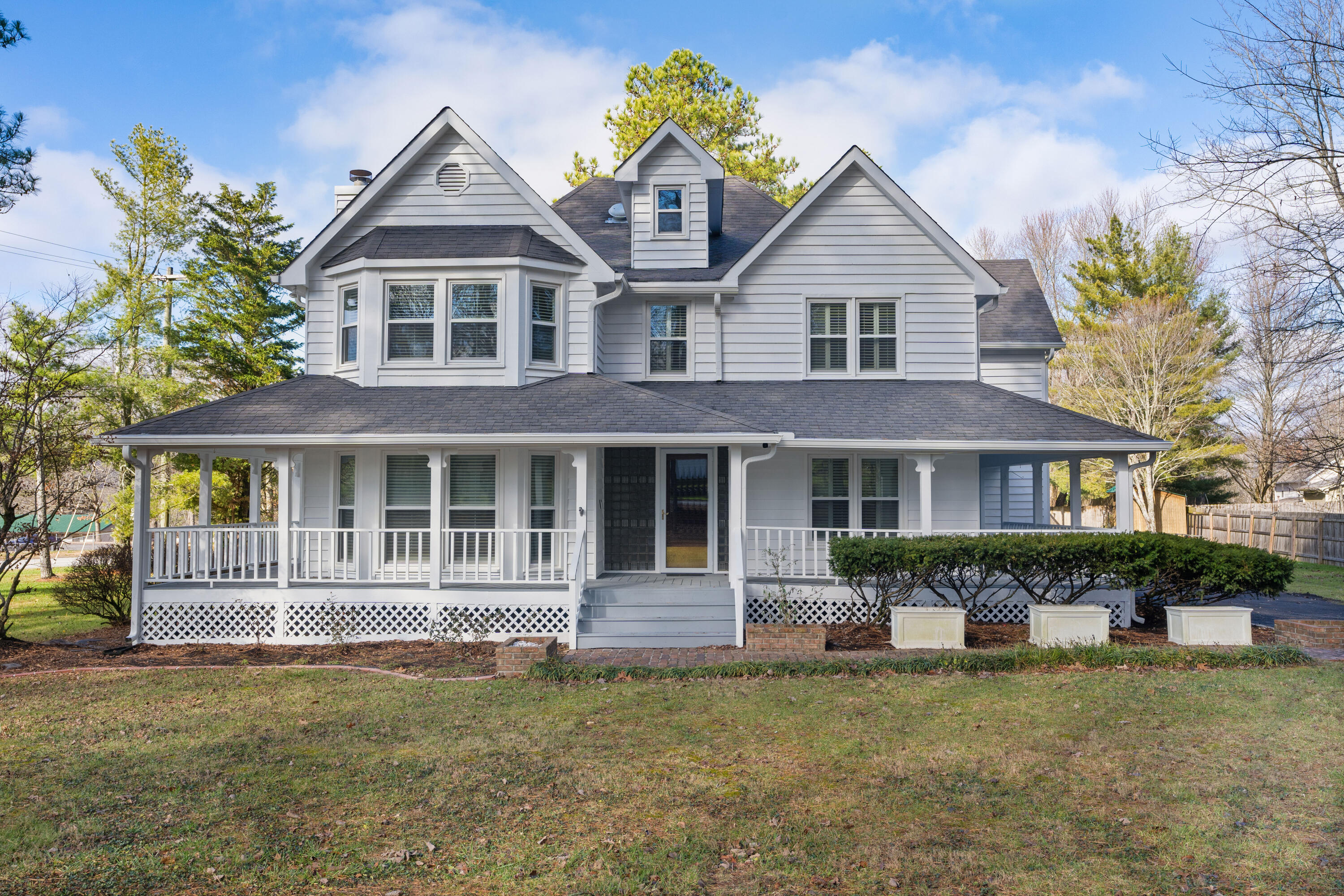703 Hathaway Drive, Signal Mountain, Tennessee image 1